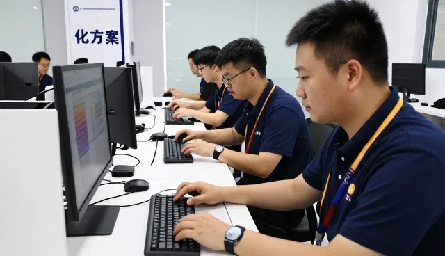 郴州市韩飞现代手机商城专注技术开发外包领域，提供软件研发服务